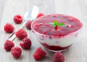 966601_maliny-jogurt-jogurt-s-malinami.jpg